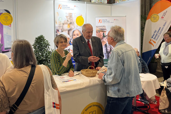 Senior Innentag2025 Wf S Infostand b Wf S